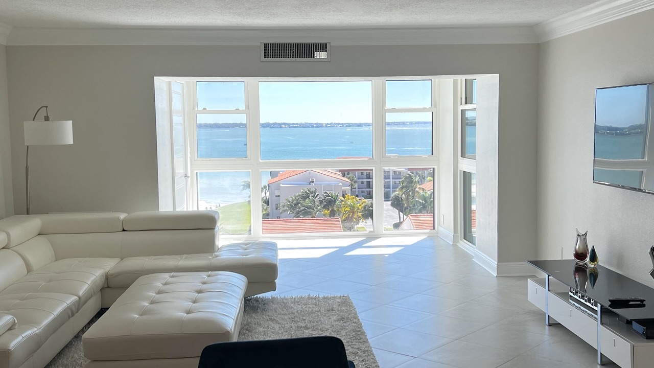 Photo of Livingroom in Clearwater Point