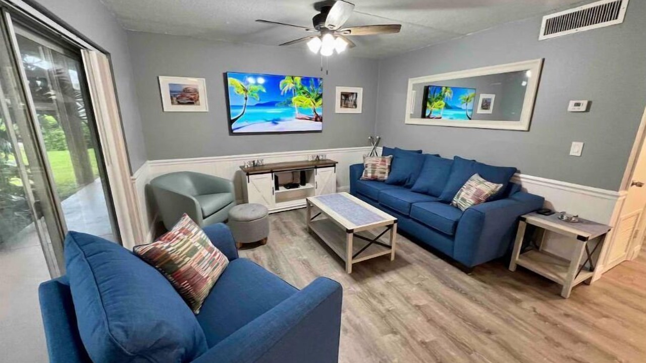 Photo of Livingroom in Cocoa Isles
