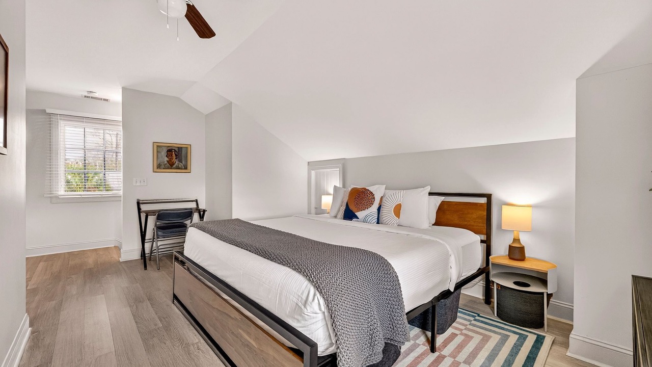 Photo of Bedroom in Beach Institute