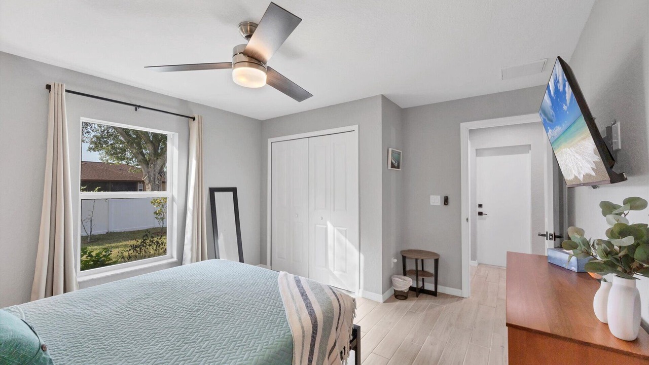 Photo of Bedroom in Englewood East