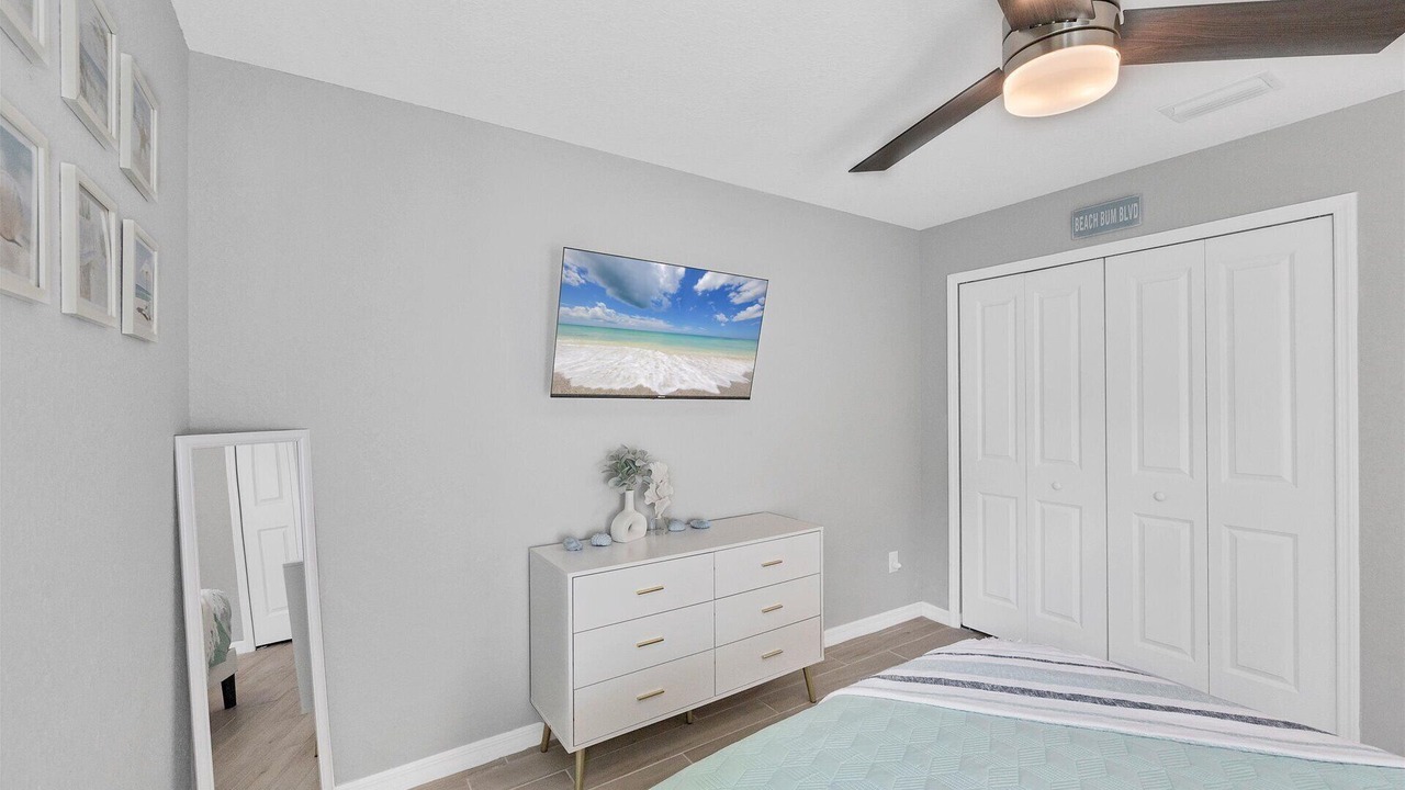 Photo of Bedroom in Englewood East