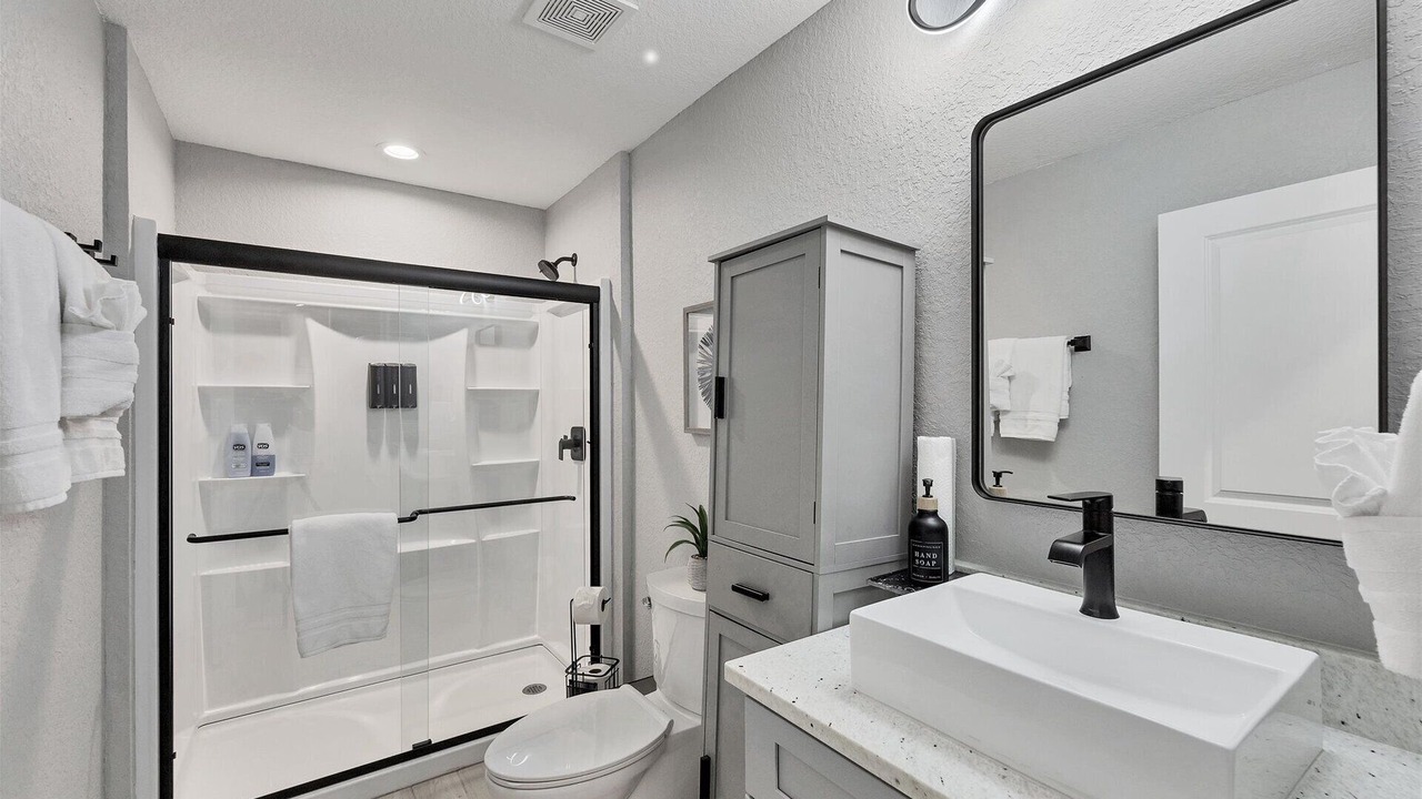 Photo of Bathroom in Englewood East