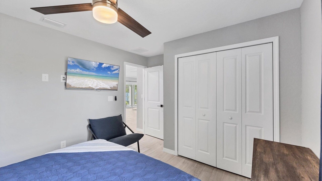 Photo of Bedroom in Englewood East
