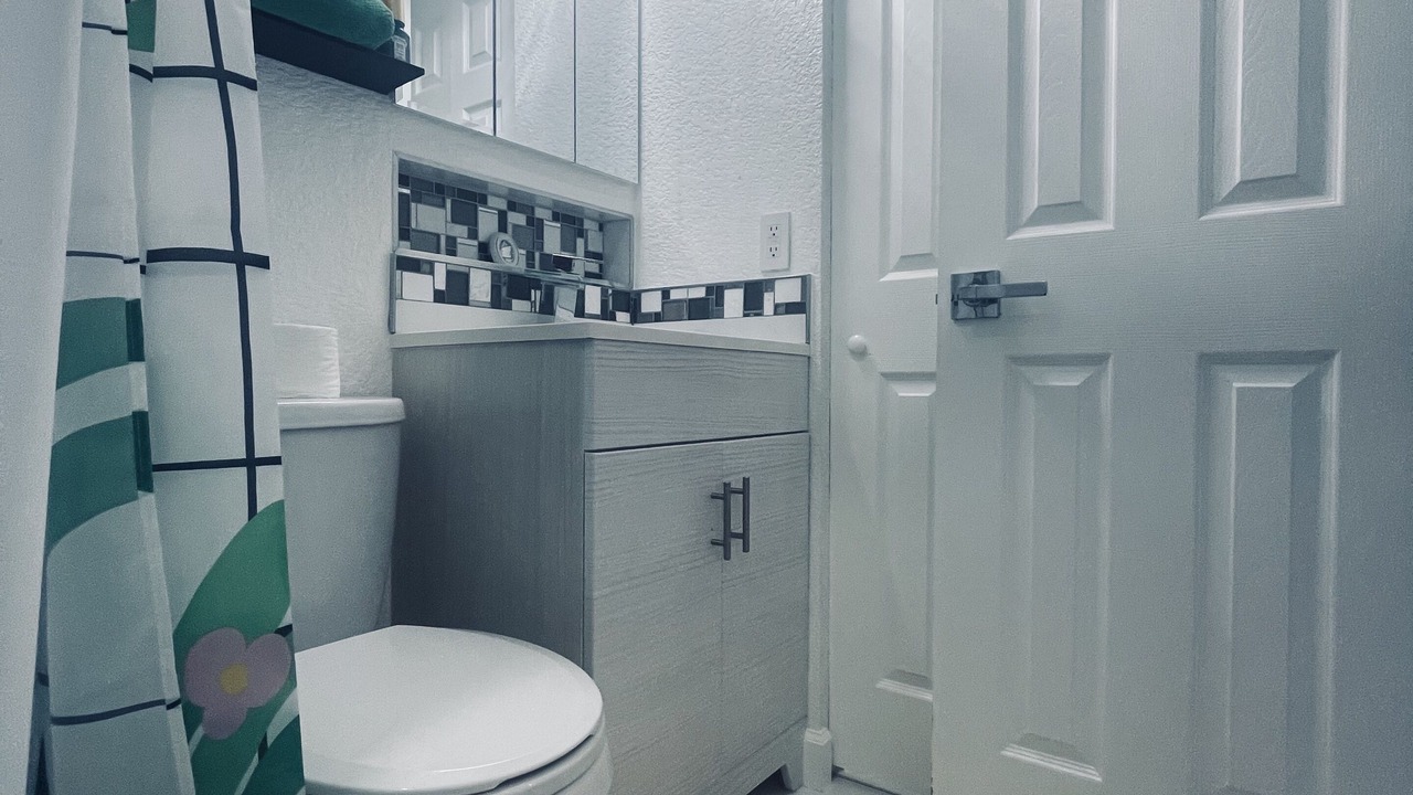 Photo of Bathroom in Sunrise