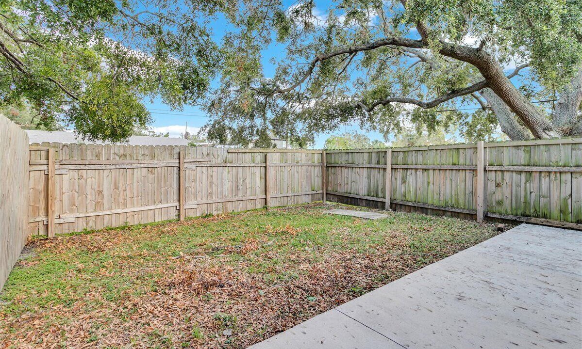 Photo of Outdoor in Carver City - Lincoln Gardens