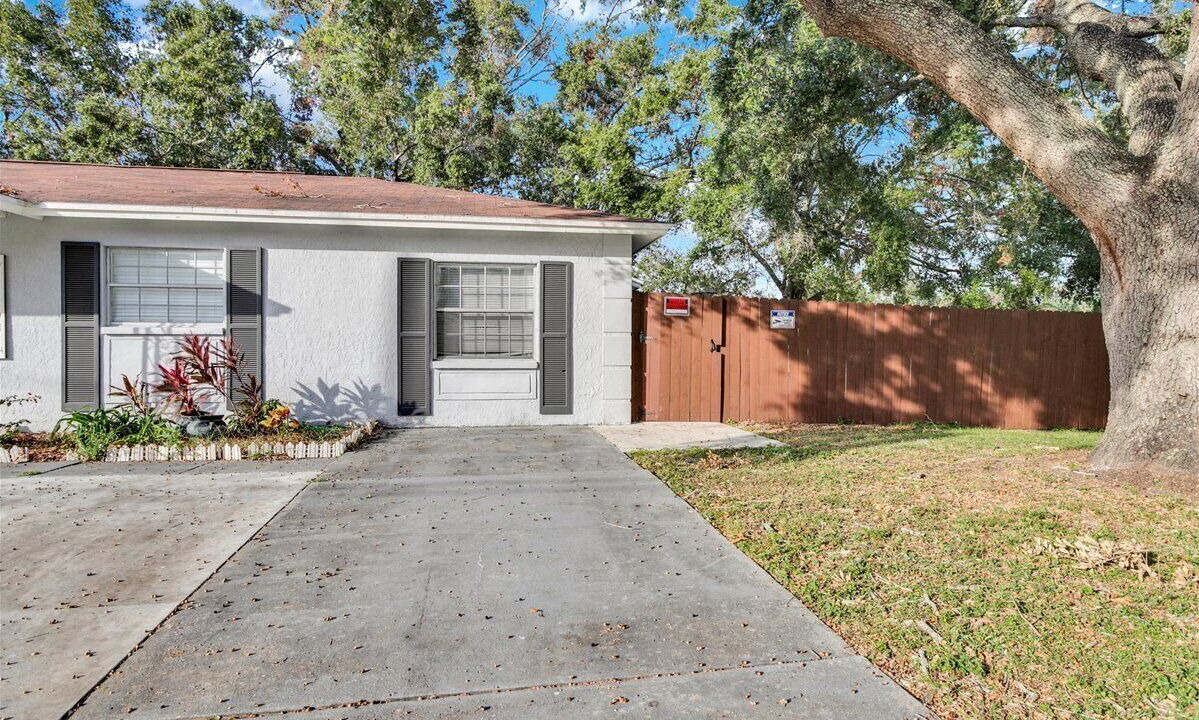 Photo of Outdoor in Carver City - Lincoln Gardens