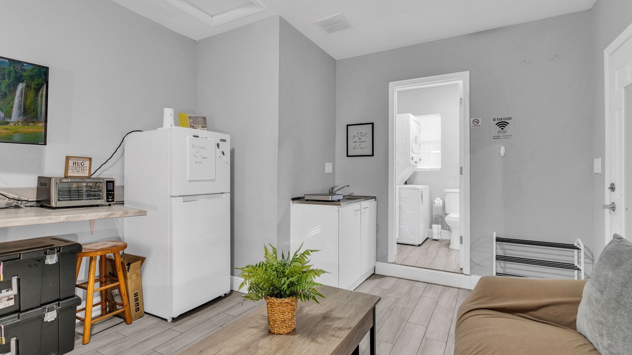 Photo of Livingroom in Carver City - Lincoln Gardens