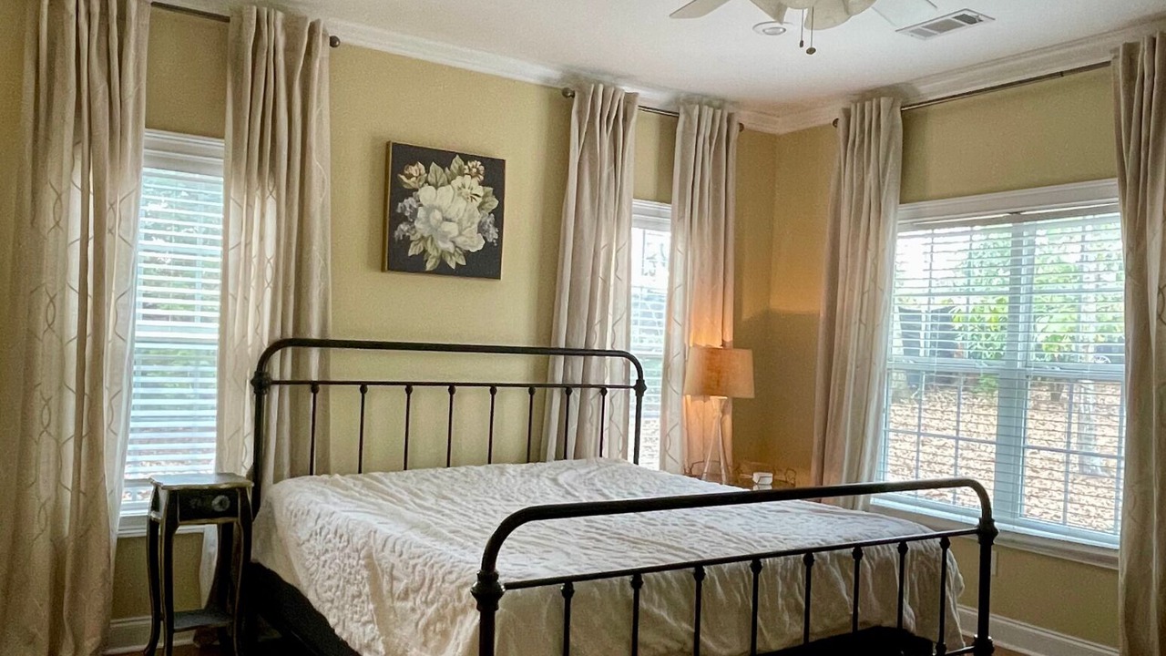Photo of Bedroom in Lyons