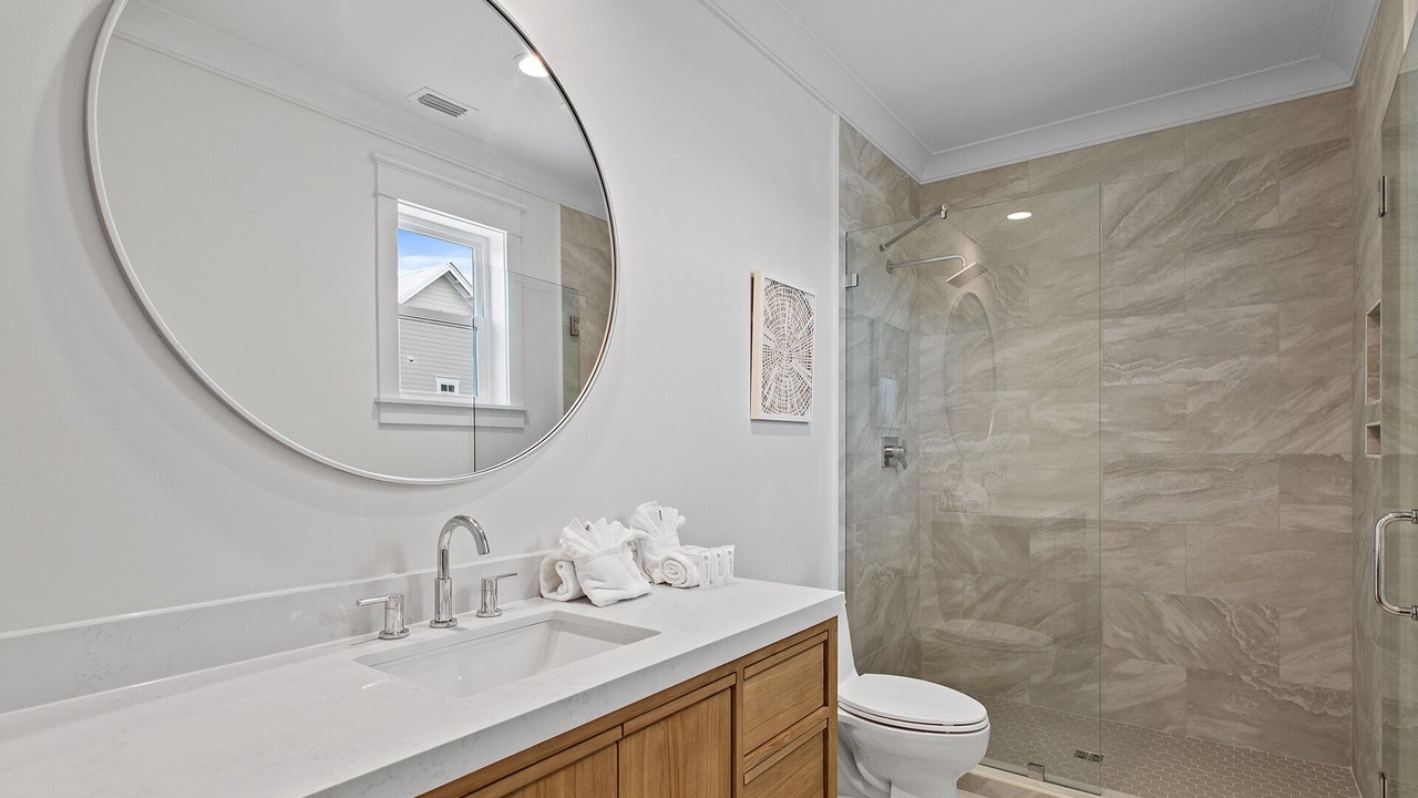 Photo of Bathroom in Gulfview Heights
