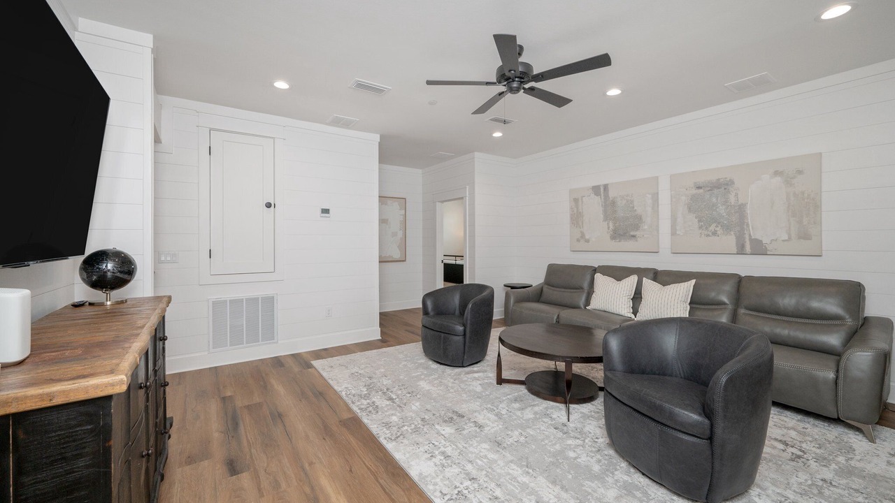 Photo of Bedroom in Clipper Cove