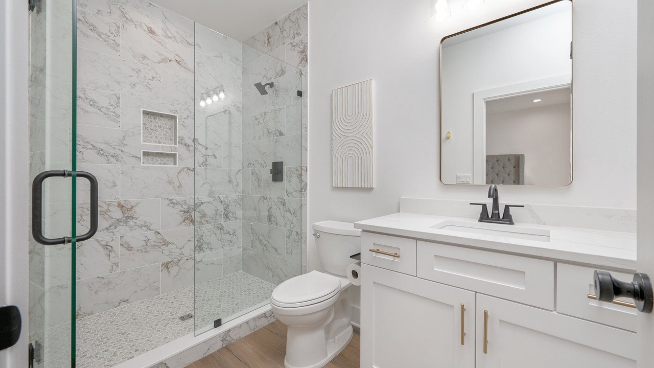 Photo of Bathroom in Clipper Cove