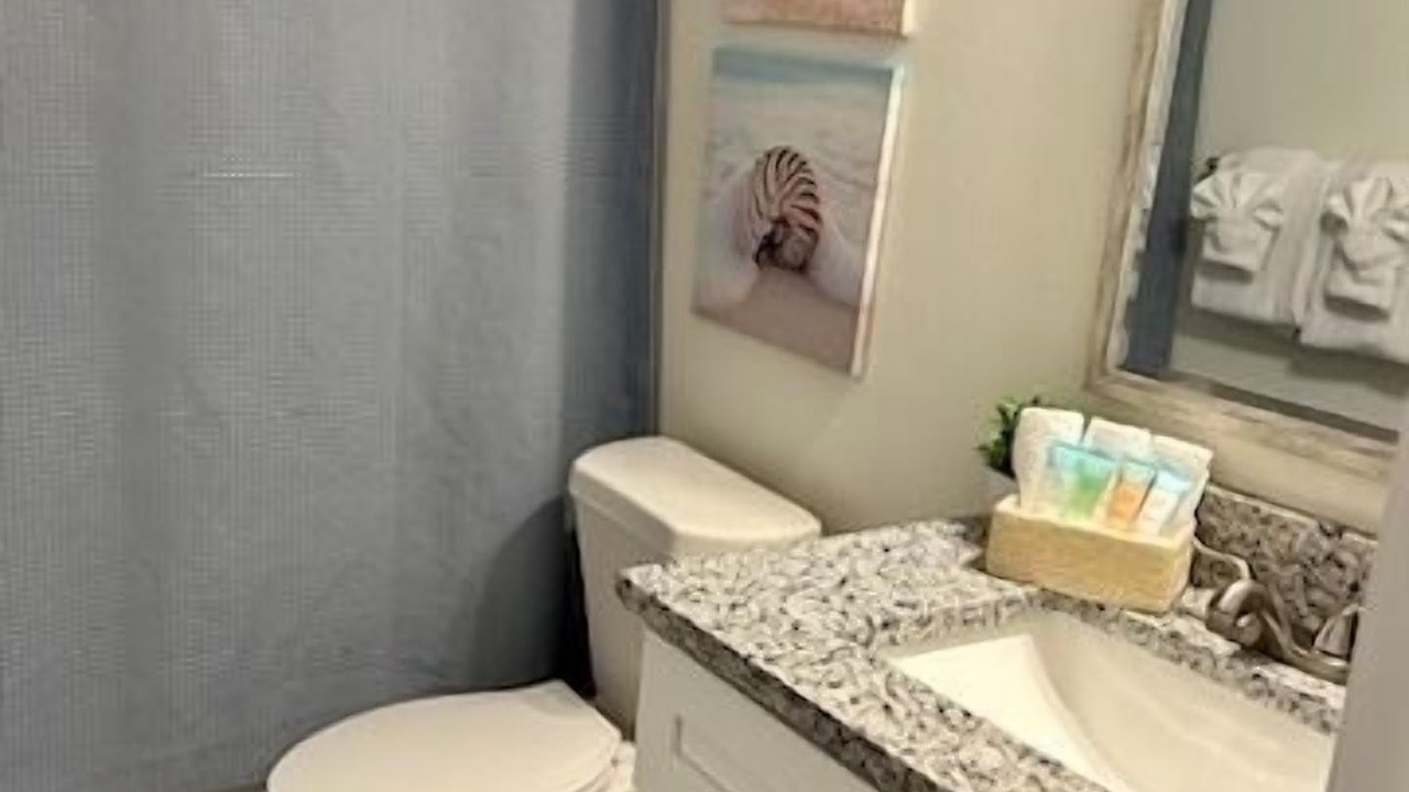 Photo of Bathroom in Diplomat
