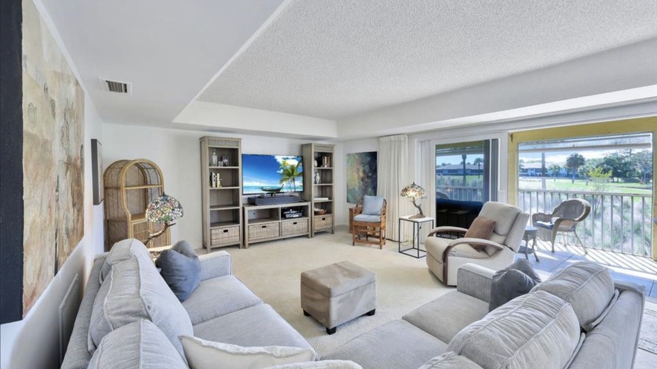 Photo of Livingroom in East Naples