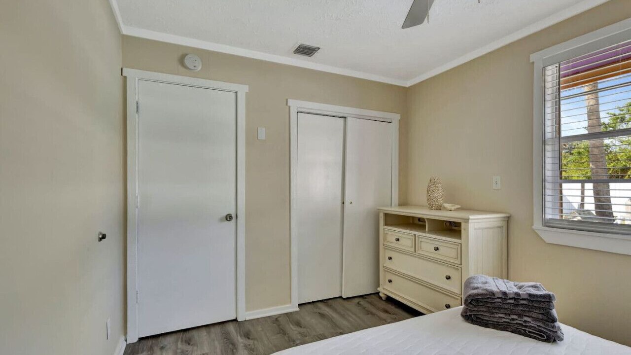 Photo of Bedroom in Indian River Estates