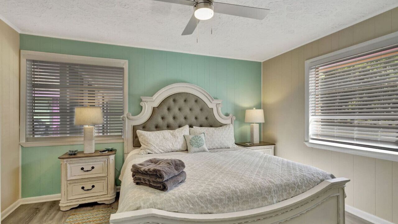 Photo of Bedroom in Indian River Estates