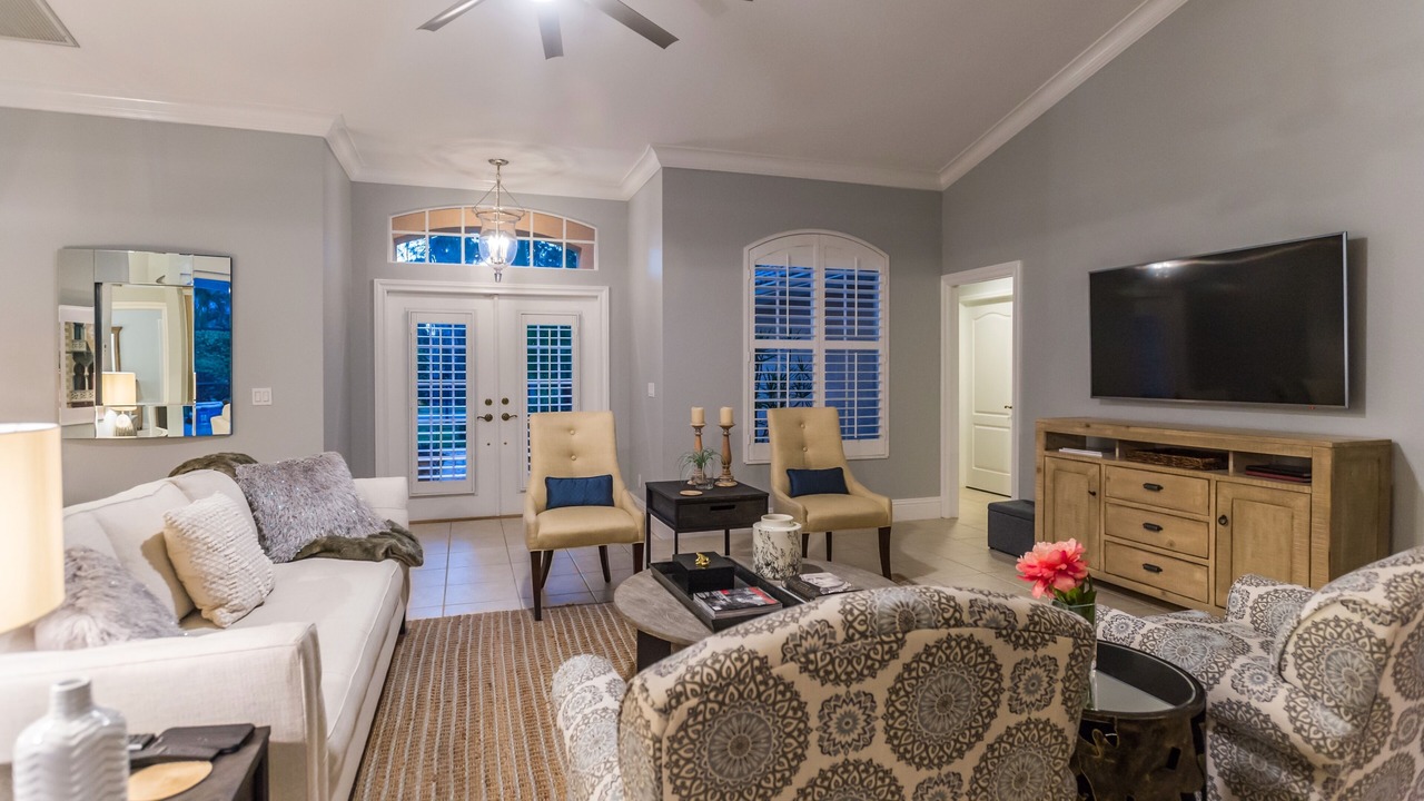 Photo of Livingroom in Central Naples