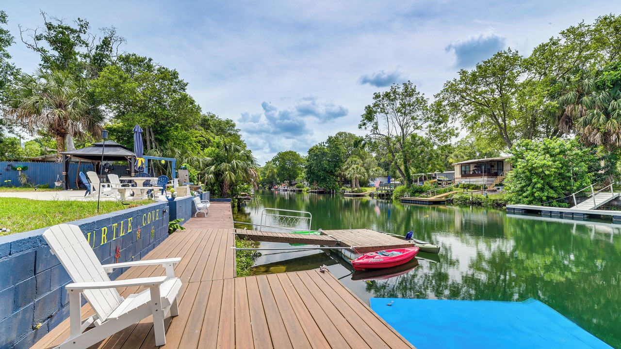 Photo of Outdoor in Weeki Wachee Gardens