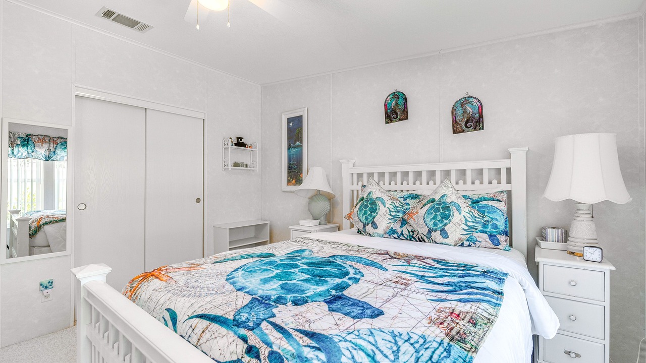 Photo of Bedroom in Weeki Wachee Gardens