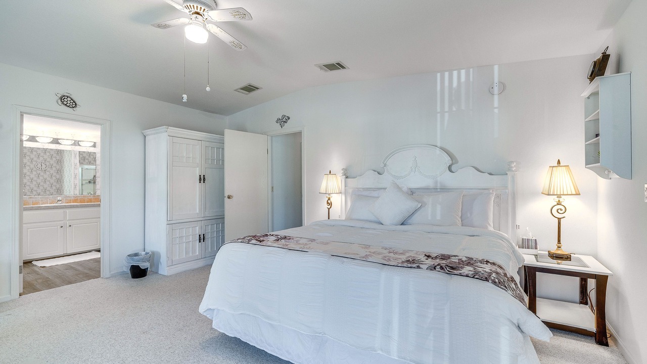 Photo of Bedroom in Weeki Wachee Gardens