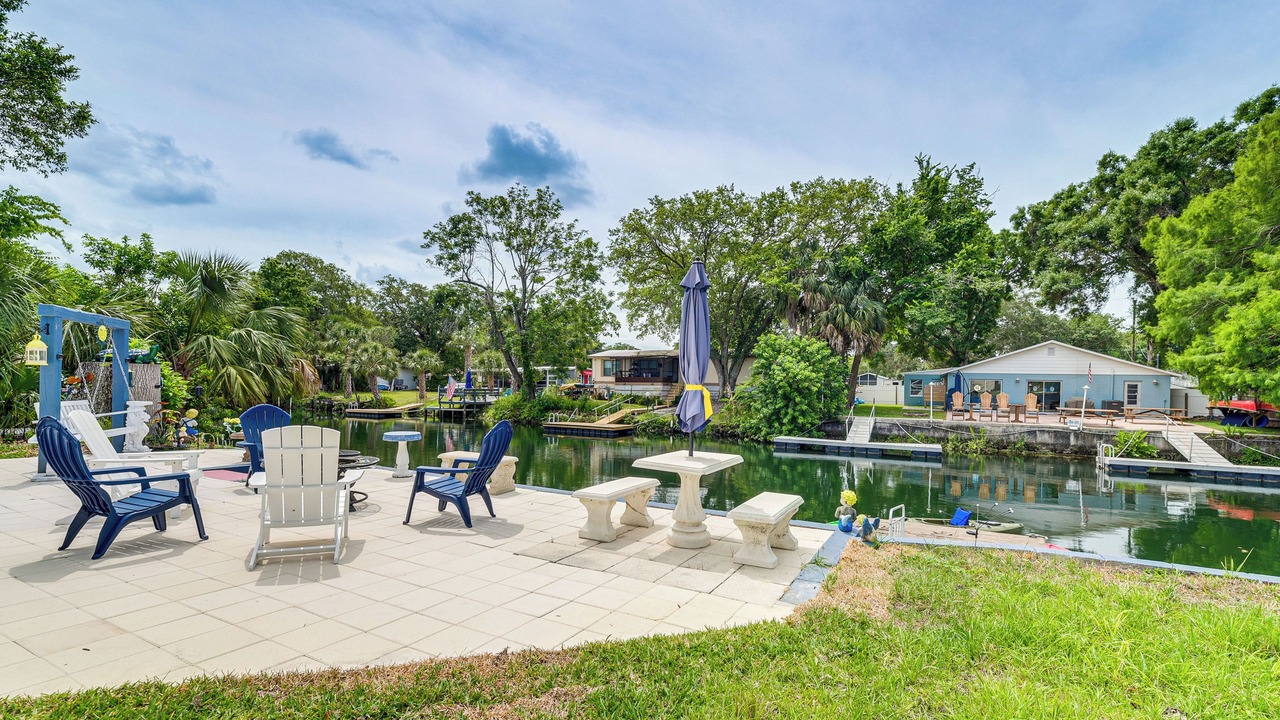 Photo of Outdoor in Weeki Wachee Gardens