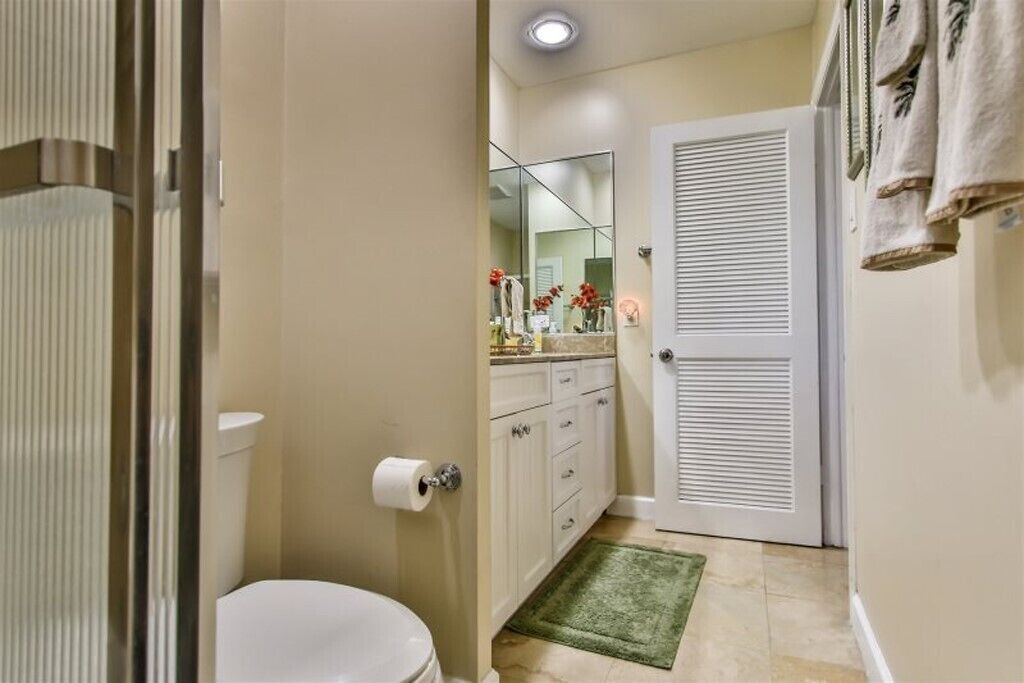 Photo of Bathroom in Marathon