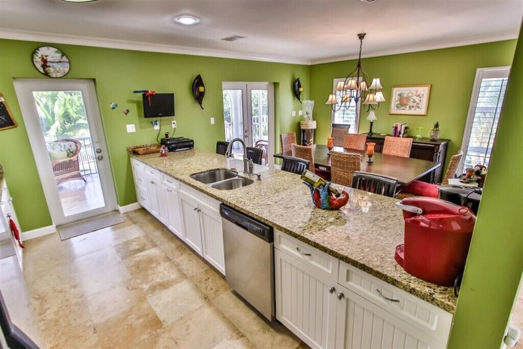 Photo of Kitchen in Marathon