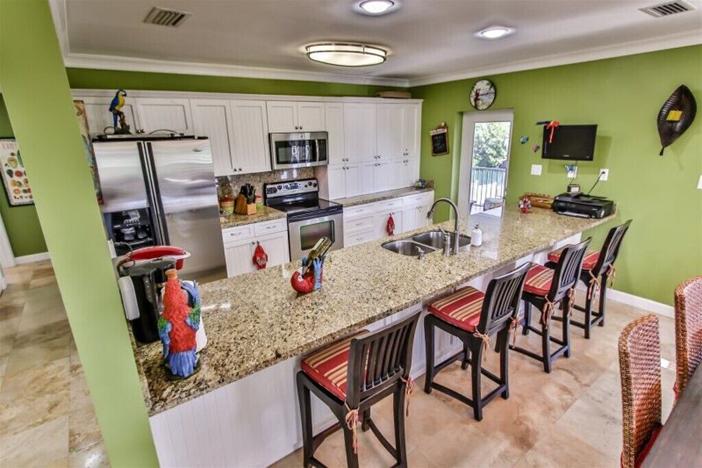 Photo of Kitchen in Marathon