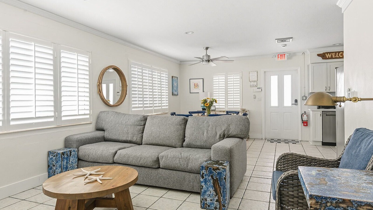 Photo of Livingroom in Englewood South