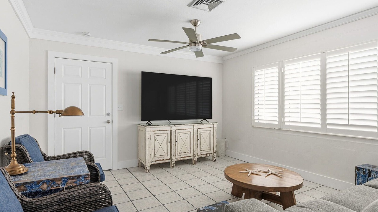 Photo of Livingroom in Englewood South