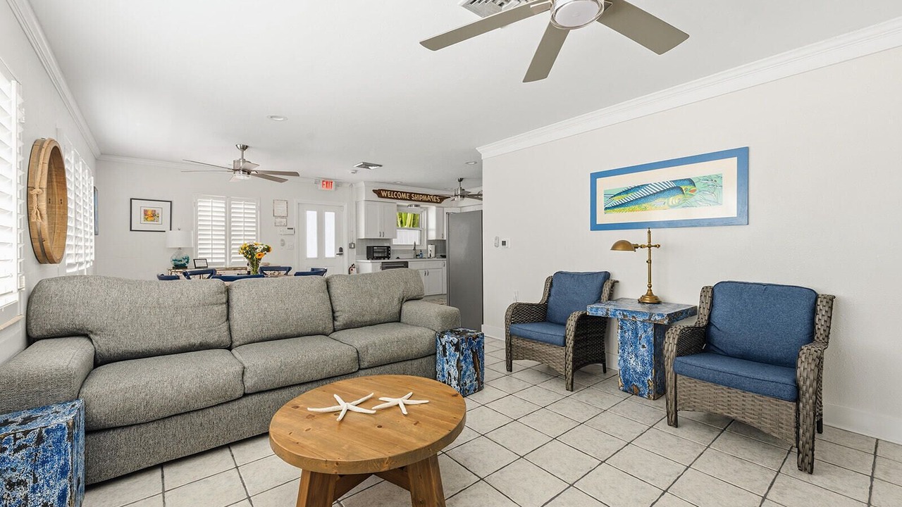 Photo of Livingroom in Englewood South