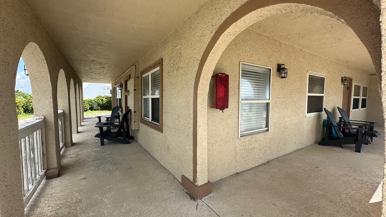 Photo of Patio Balcony in Crescent Beach