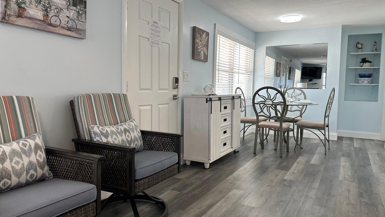 Photo of Livingroom in Crescent Beach