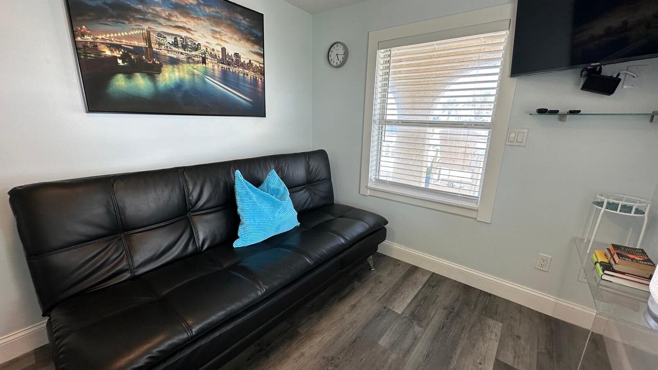 Photo of Livingroom in Crescent Beach