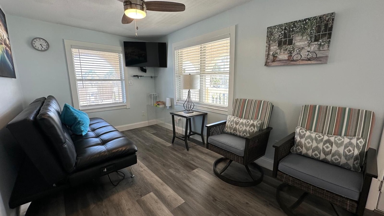 Photo of Livingroom in Crescent Beach