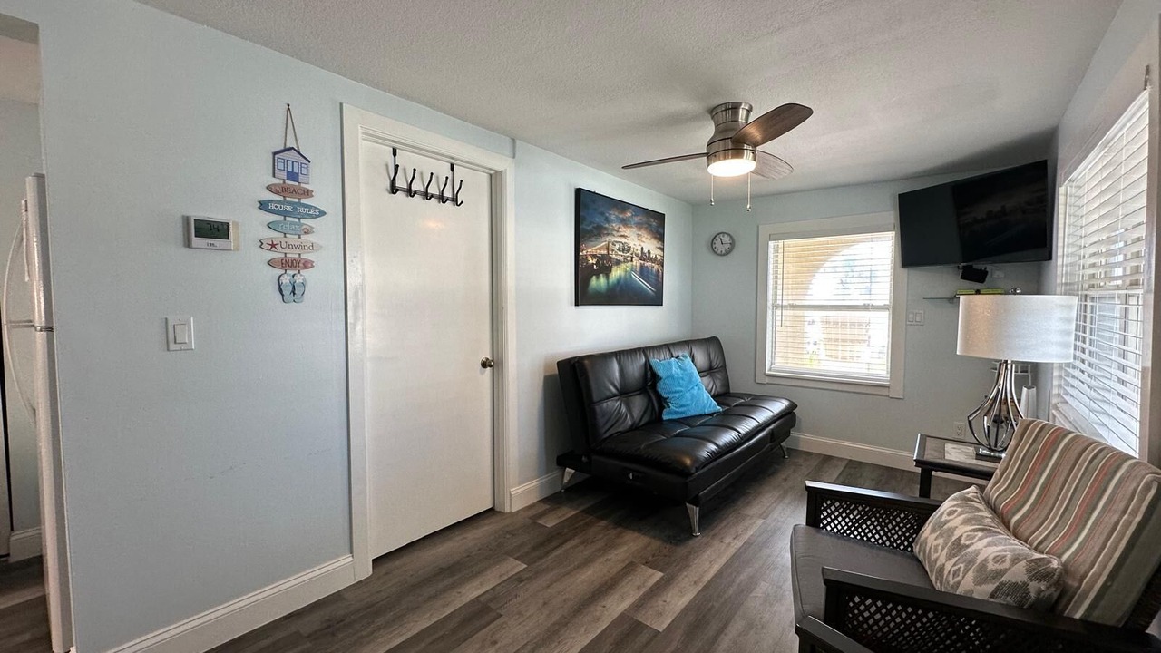 Photo of Livingroom in Crescent Beach