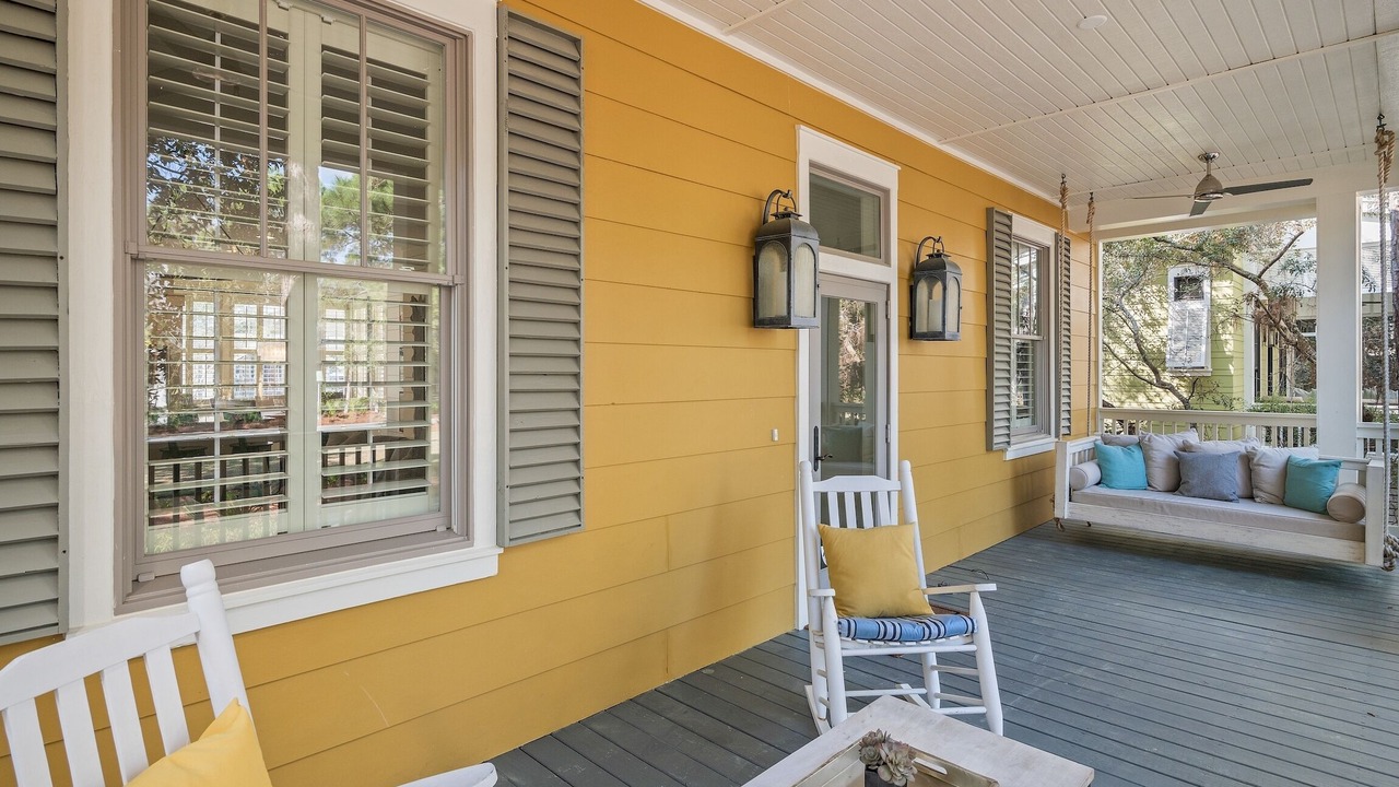 Photo of Patio Balcony in Forest District