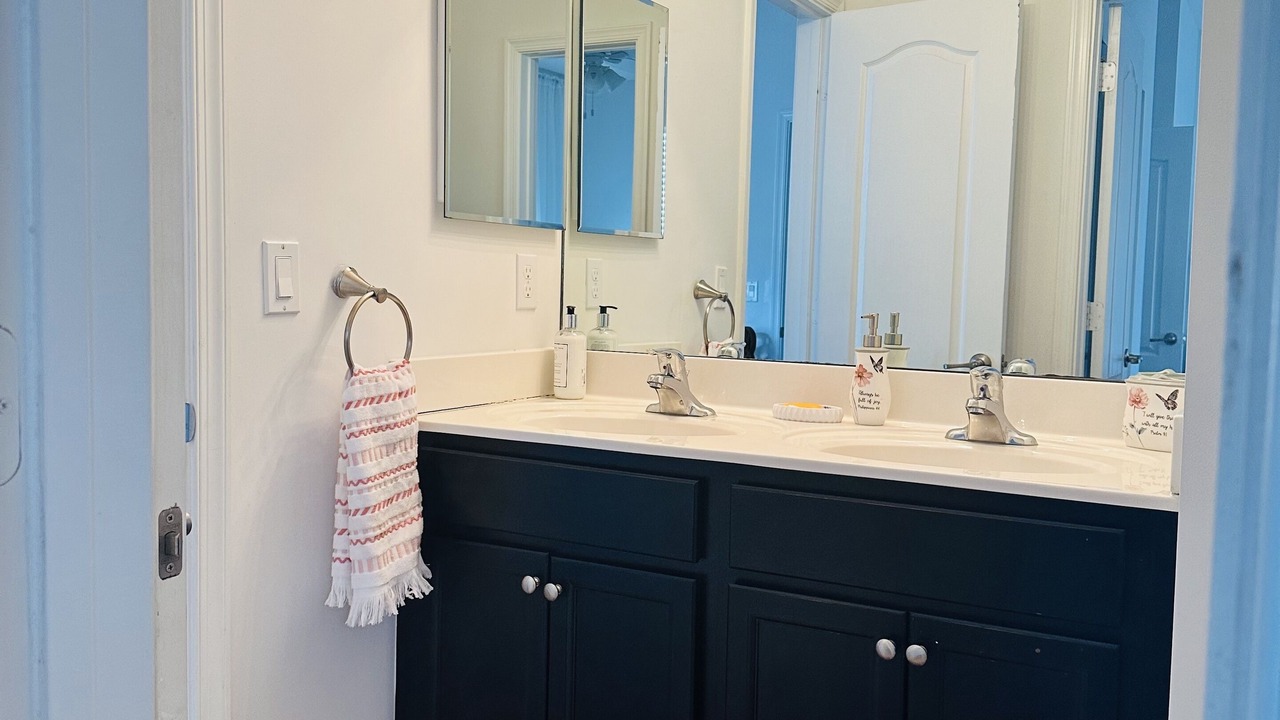 Photo of Bathroom in Hunt Club