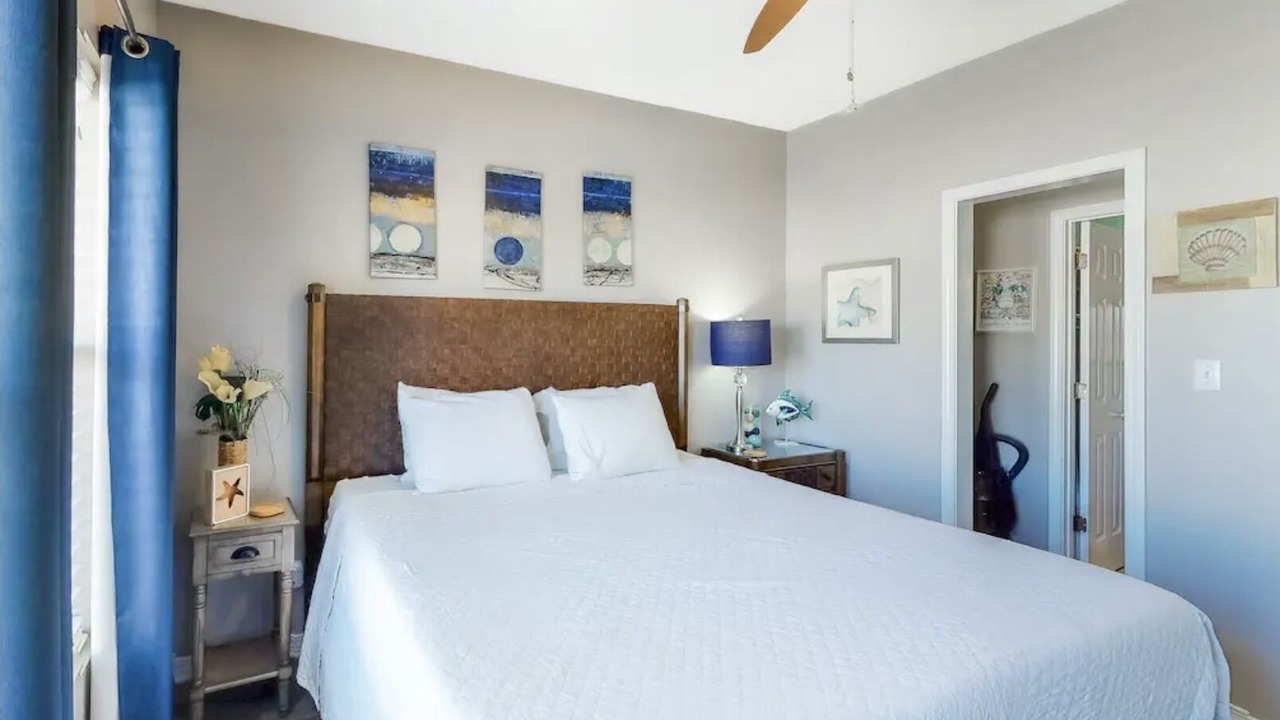Photo of Bedroom in Holiday Isle