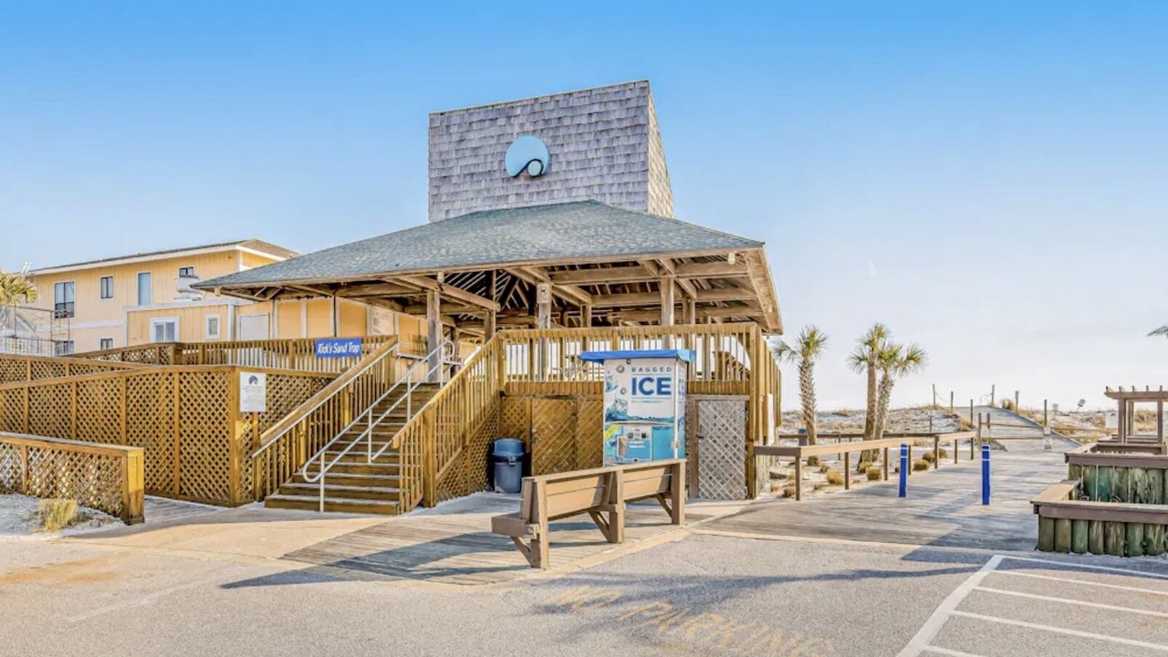 Photo of Outdoor in Holiday Isle