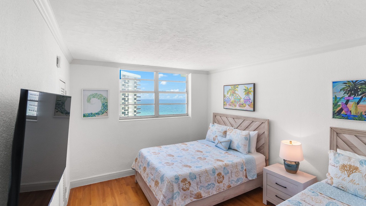 Photo of Bedroom in Hollywood South Central Beach