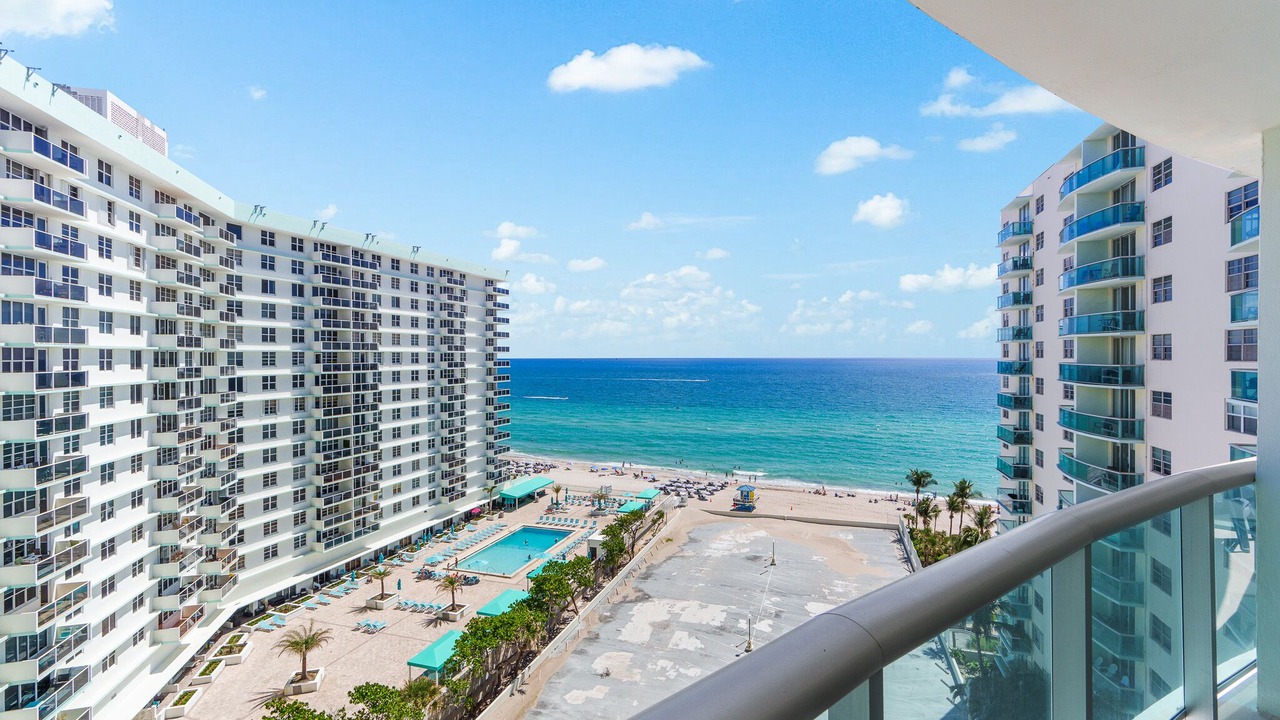 Photo of Outdoor in Hollywood South Central Beach