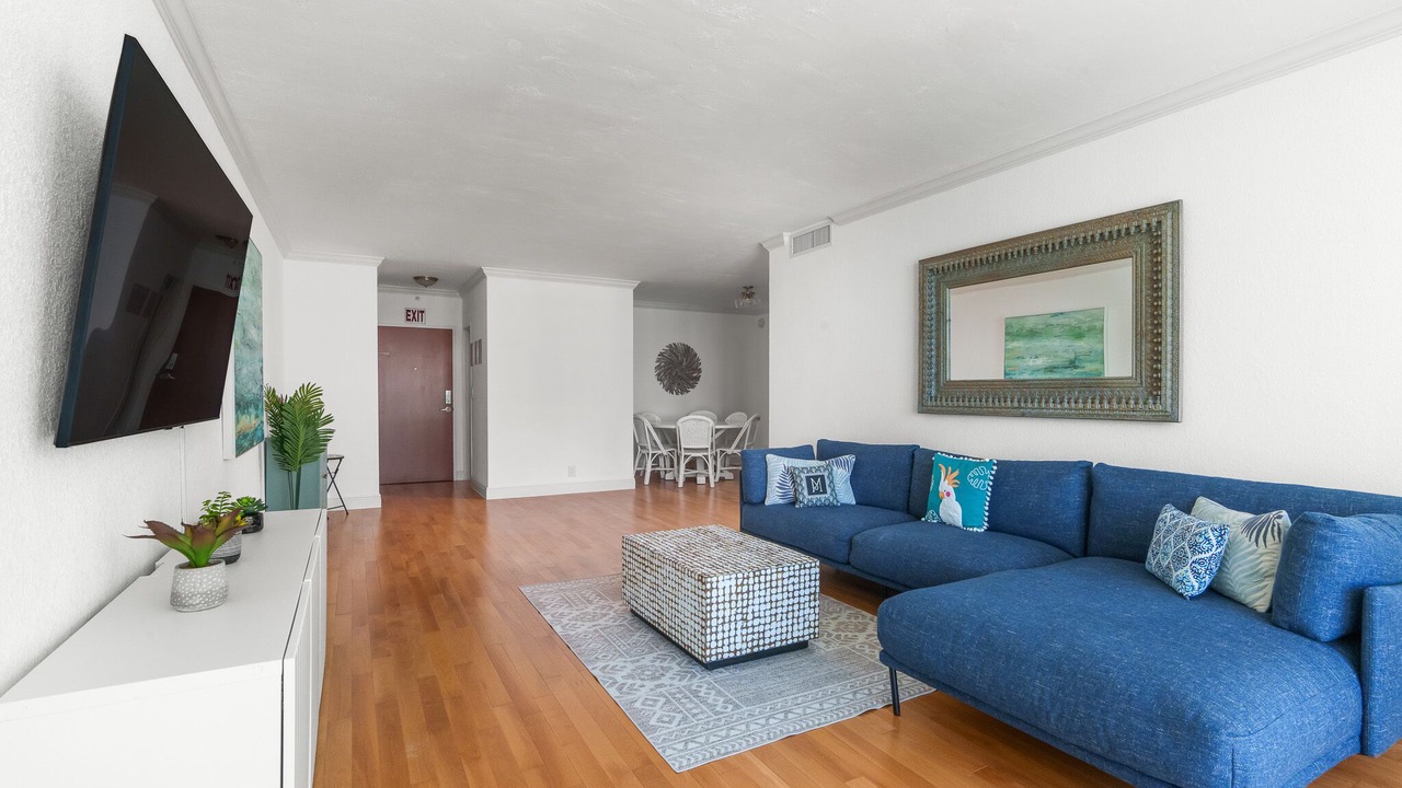 Photo of Livingroom in Hollywood South Central Beach