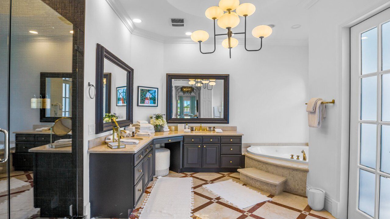 Photo of Bathroom in Hypoluxo Island