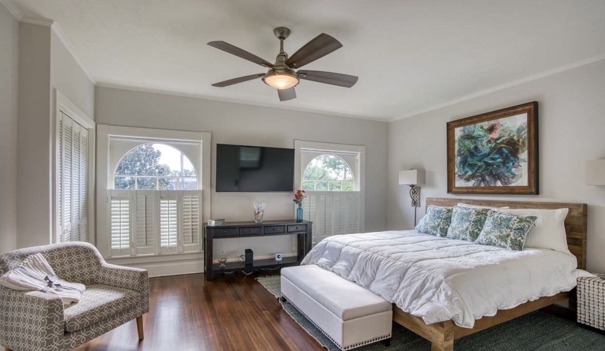 Photo of Bedroom in Downtown Historic District