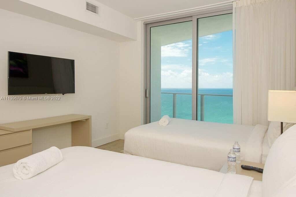 Photo of Bedroom in Hollywood South Central Beach