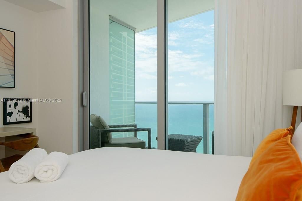 Photo of Bedroom in Hollywood South Central Beach