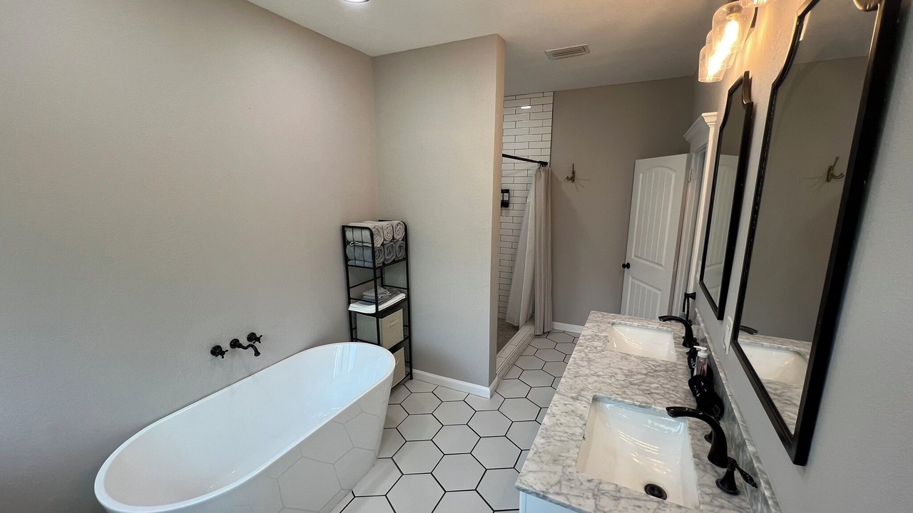 Photo of Bathroom in Tampa Heights
