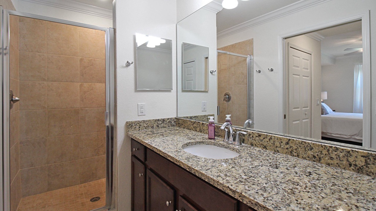 Photo of Bathroom in Lakewood Ranch