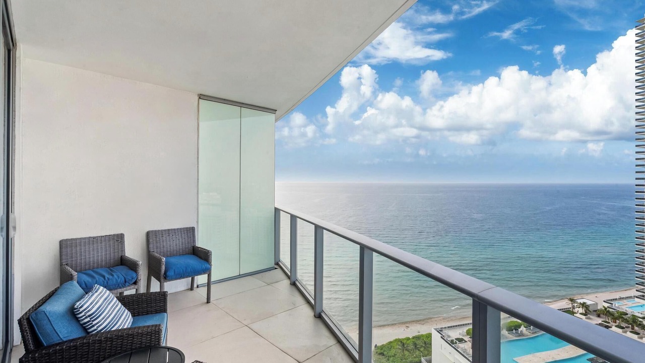 Photo of Patio Balcony in Hollywood South Central Beach