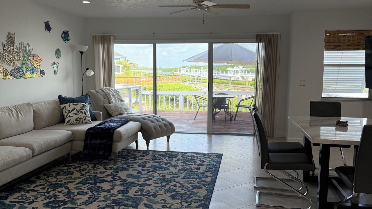 Photo of Livingroom in Fort Pierce Shores
